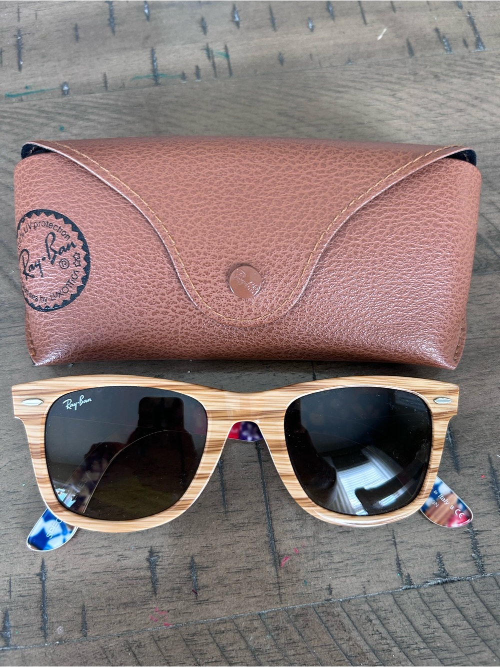 Authentic Ray-Ban Original Wayfarer Sunglasses